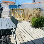 Clos Des Aigrettes -appartements A 30m Du Port De , Ile D Oleron -commerces Et Plages A Pied アパートホテル 4*