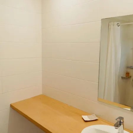 Clos Des Aigrettes -appartement De Charme Et Confort A 30m Du Port De Апарт-отель 4*