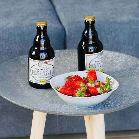 Clos Des Aigrettes -appartement De Charme Et Confort A 30m Du Port De Апарт-отель 4*