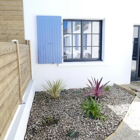 Clos Des Aigrettes -appartement De Charme Et Confort A 30m Du Port De Апарт-отель