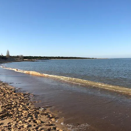 Aparthotel Clos Des Aigrettes -appartements A 30m Du Port De , Ile D Oleron -commerces Et Plages A Pied