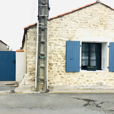 Clos Des Aigrettes -6 De Charme Et Confort A 30m Du Port De 3*