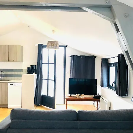 Clos Des Aigrettes -appartement De Charme Et Confort A 30m Du Port De