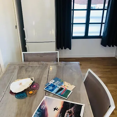 Апарт-отель Clos Des Aigrettes -appartement De Charme Et Confort A 30m Du Port De