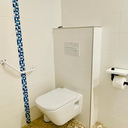 Clos Des Aigrettes -appartements A 30m Du Port De , Ile D Oleron -commerces Et Plages A Pied Aparthotel