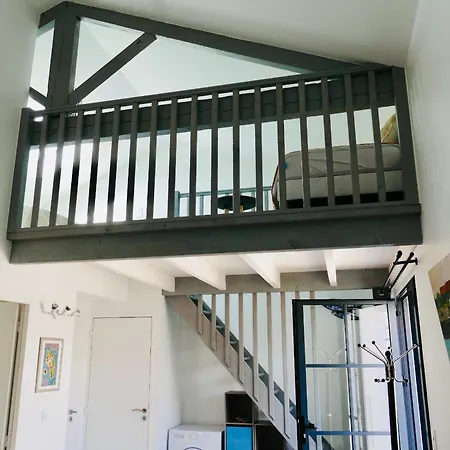 Апарт-отель Clos Des Aigrettes -appartement De Charme Et Confort A 30m Du Port De