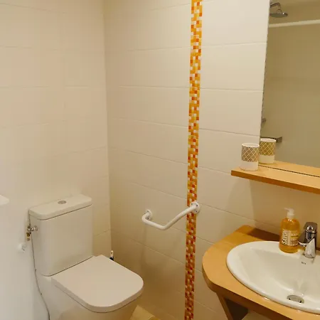 Clos Des Aigrettes -appartement De Charme Et Confort A 30m Du Port De Апарт-отель 4*