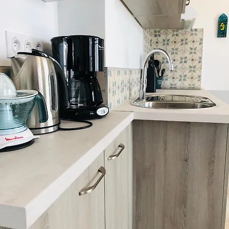 Clos Des Aigrettes -appartements A 30m Du Port De , Ile D Oleron -commerces Et Plages A Pied Hotel apartamentowy