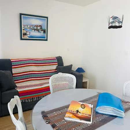 Clos Des Aigrettes -appartements A 30m Du Port De , Ile D Oleron -commerces Et Plages A Pied 4* La Cotiniere