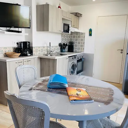 Clos Des Aigrettes -appartements A 30m Du Port De , Ile D Oleron -commerces Et Plages A Pied Hotel apartamentowy La Cotinière