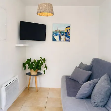 Clos Des Aigrettes -appartements A 30m Du Port De , Ile D Oleron -commerces Et Plages A Pied