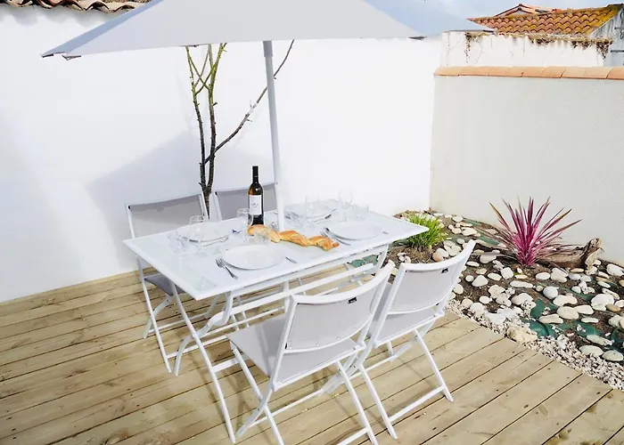 Clos Des Aigrettes -appartement De Charme Et Confort A 30m Du Port De Aparthotel La Cotiniere