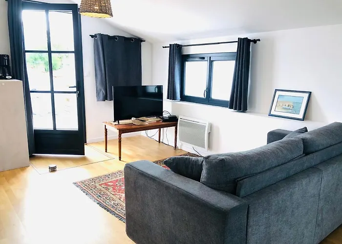 Clos Des Aigrettes -appartement De Charme Et Confort A 30m Du Port De 4*