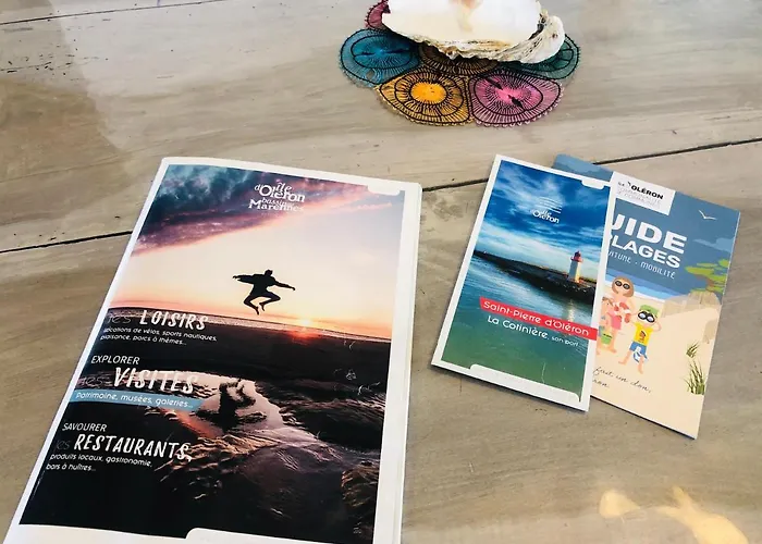 Clos Des Aigrettes -appartement De Charme Et Confort A 30m Du Port De Aparthotel 4*