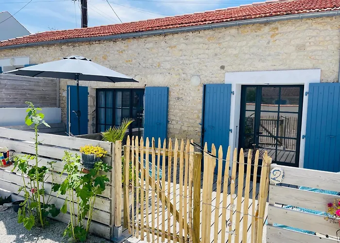 Clos Des Aigrettes -appartement De Charme Et Confort A 30m Du Port De 4* La Cotiniere