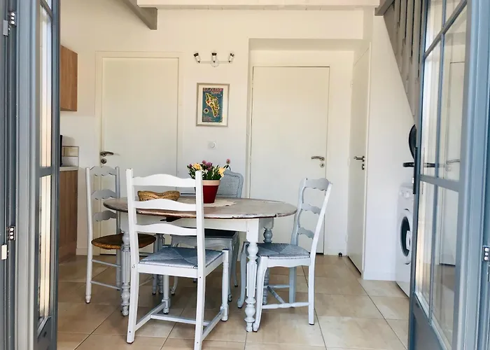 Aparthotel Clos Des Aigrettes -appartement De Charme Et Confort A 30m Du Port De La Cotiniere