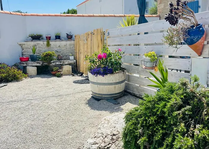 Apart-hotel Clos Des Aigrettes -6 De Charme Et Confort à 30m Du Port De