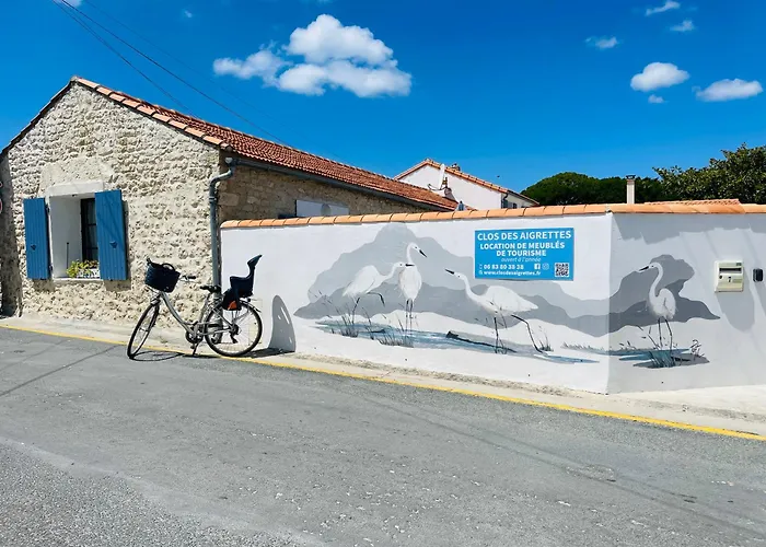 Apart-hotel Clos Des Aigrettes -6 De Charme Et Confort à 30m Du Port De 4*