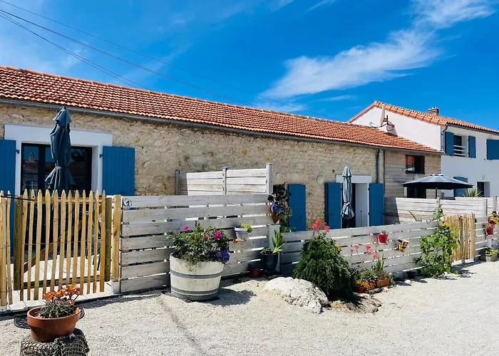 Clos Des Aigrettes -appartement De Charme Et Confort A 30m Du Port De Aparthotel La Cotiniere