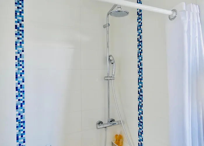 Clos Des Aigrettes -appartement De Charme Et Confort A 30m Du Port De