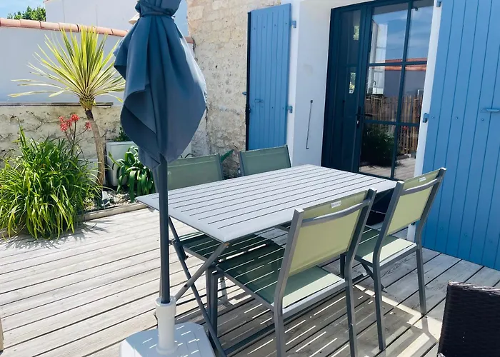 Clos Des Aigrettes -6 De Charme Et Confort à 30m Du Port De Apart-hotel