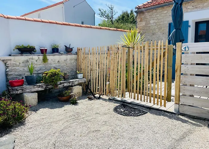 Apart-hotel Clos Des Aigrettes -6 De Charme Et Confort à 30m Du Port De